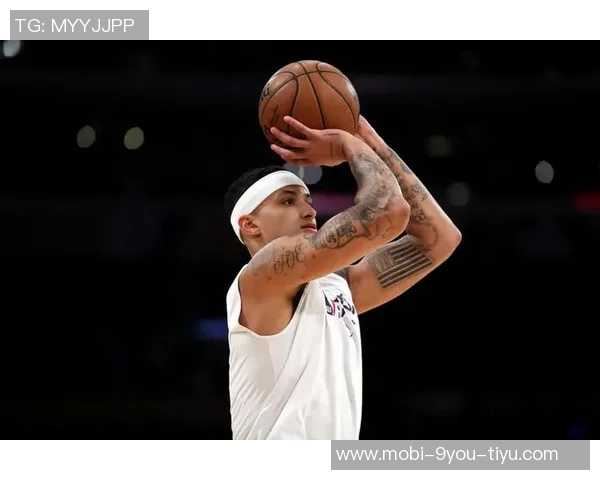 库兹马挺身而出全场表现出色末节独得10分助球队逆转胜利